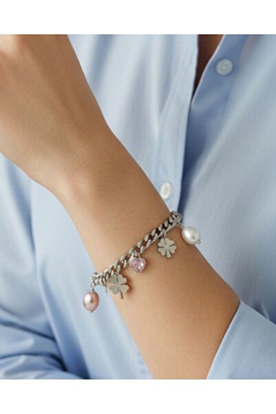 AKSESUARIM Women's Pearl Heart and Clover Detailed Dangle Steel Bracelet