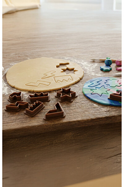 To Design Lab مجموعة قوالب بأشكال مختلفة مكونة من 8 قطع