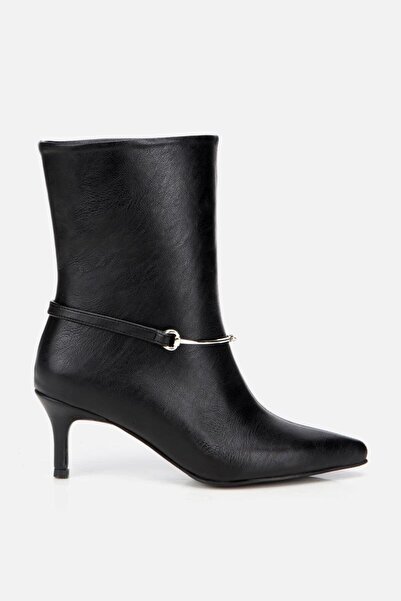 Yaya by Hotiç Kadın Siyah Kemer Detaylı Tokalı Bilekte Topuklu Bot