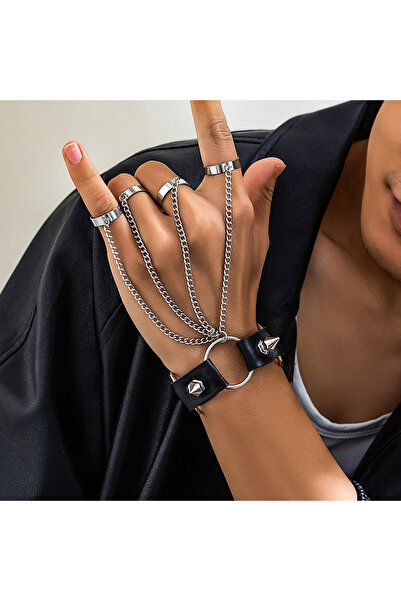 Choice سوار KunJoe Gothic Rivet باللون الفضي من الجلد الصناعي الأسود مع حلقة ...