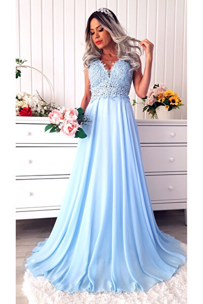 OEMN Long occasion dress made of veil and lace