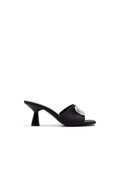 Call it Spring ماليا / مناسبة