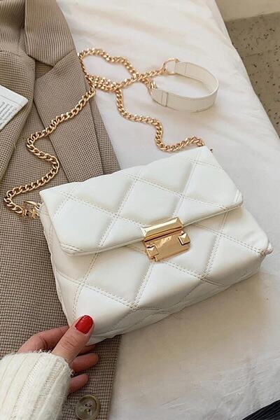 Yerli Kadın Kapitone Desenli Zincir Askılı Omuz Çantası