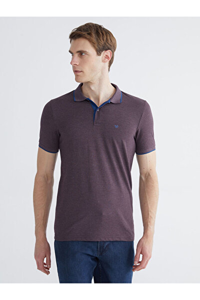 LC Waikiki Δημιουργήστε το στυλ σας με το μονόχρωμο ανδρικό μπλουζάκι με γιακ...