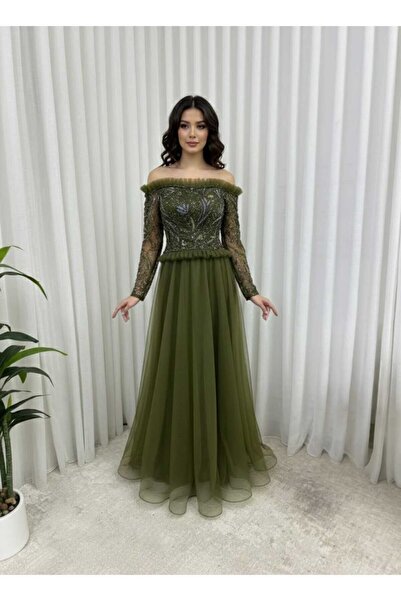 Generic "Shatha Al-Zaytoun" long evening dress with luxurious embroidery and off-the-shoulder design