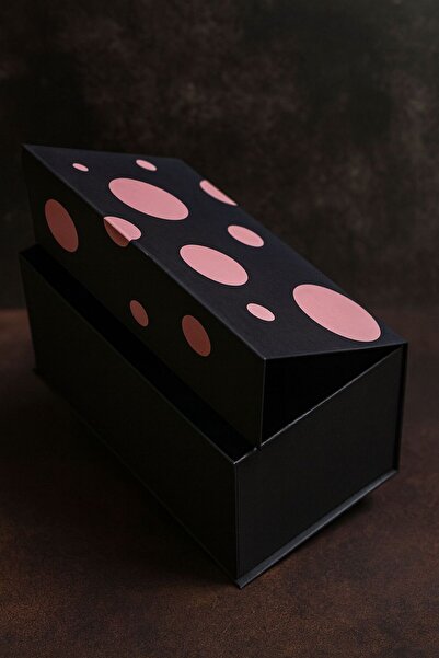 MAY BOX puantiyeli pembe mıknatıslı mukkava kutu yük13cm gen27 uz16cm