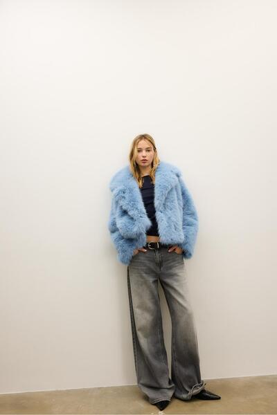 Stradivarius Suni kürk yakalı ceket