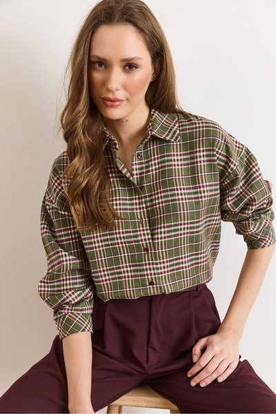 Olalook Women's Green Plaid Comfortable Fit Shirt Gml-19001404