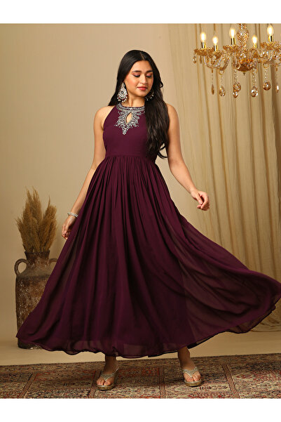 Globus By Styli Zari Embroidered Keyhole Detail Fusion Maxi Dress