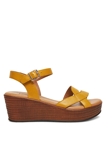 LASOCKI women's sandals yellow WI16-NYASA-03