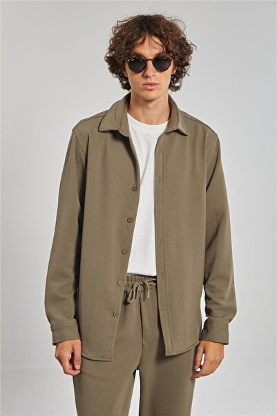 BARRELS AND OIL Classic Long Sleeve Men's Shirt - Light Khaki