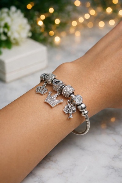 Çağla Accessories سوار فولاذي لامع مع تفاصيل التاج وشجرة الحياة