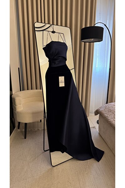 Nareen Fashion فستان سهرة أنيق باللون الكحلي العميق