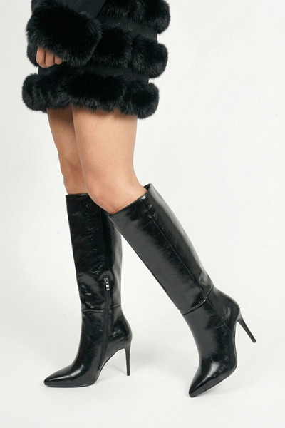 TrendyAnka Women's Pointed Thin 9 cm Heeled Fur Lined Boots Side Zipper Boots Shiny Black