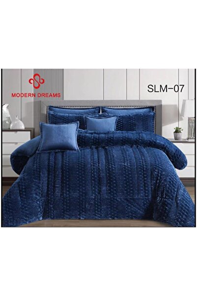 Modern Dreams 8-piece plain winter bedspread with embossed faux fur.