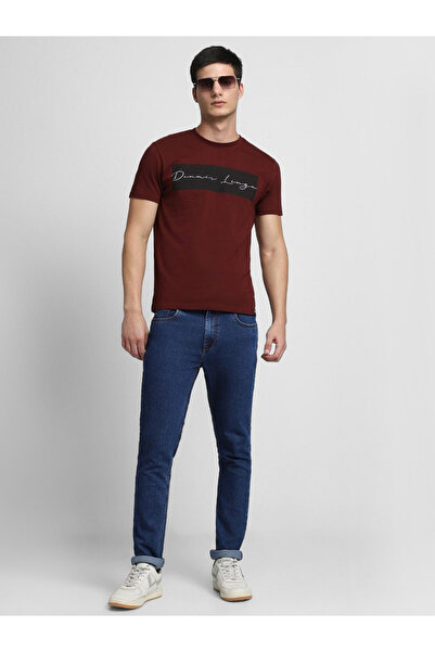 Dennis Lingo By Styli Men Maroon Graphic Print Cotton T-Shirt