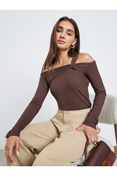 Styli Brown Ribbed Long Sleeve Twist Top