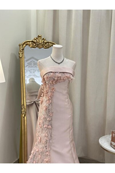 vanus fashion 6221- فستان وردي أنيق بتطريز جانبي أنثوي