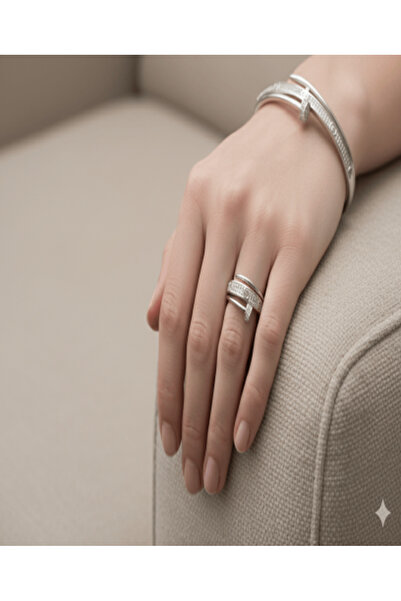 burjalmodah A luxurious silver-tone set adorned with sparkling rhinestones – ...