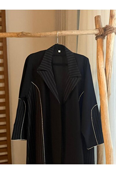 outline Black abaya with white stripes