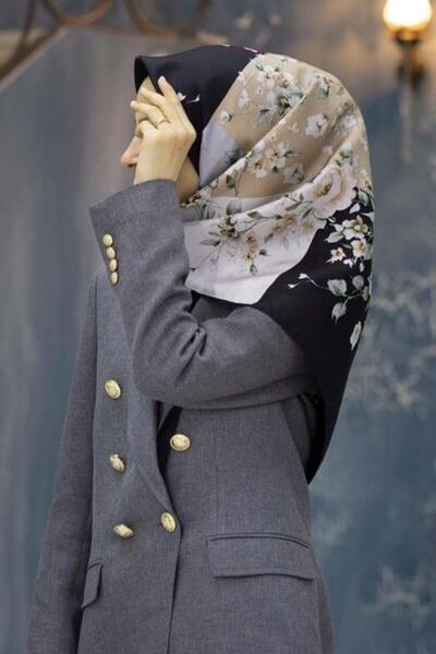 Vissona Eșarfă de mătase Tivil 6273 - 2 - 0001 - 0004 Motiv cu flori negre