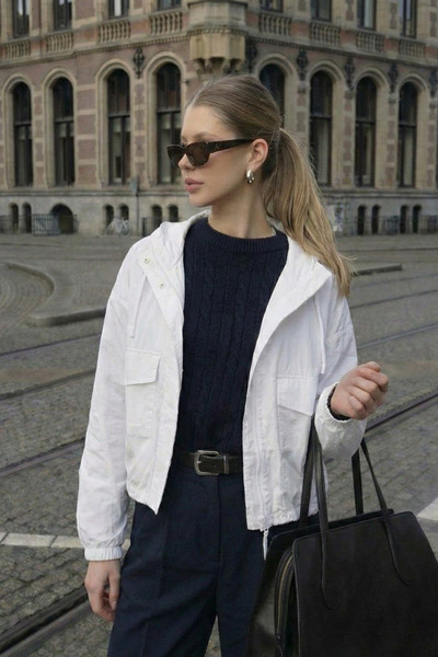 oshebu White- Women's Hooded Poplin Raincoat