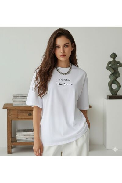 BW Bravely Wear تي شيرت نسائي مطبوع عليه THE FUTURE
