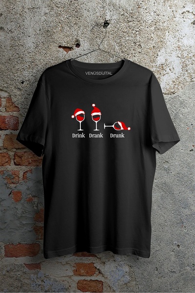 venüsdijital New Year's Eve Cocktail Printed T-Shirt