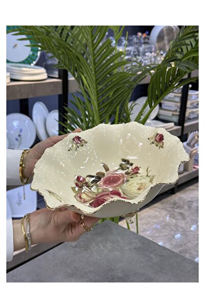 Doğudeko Rose Porcelain Pedestal Presentation Plate