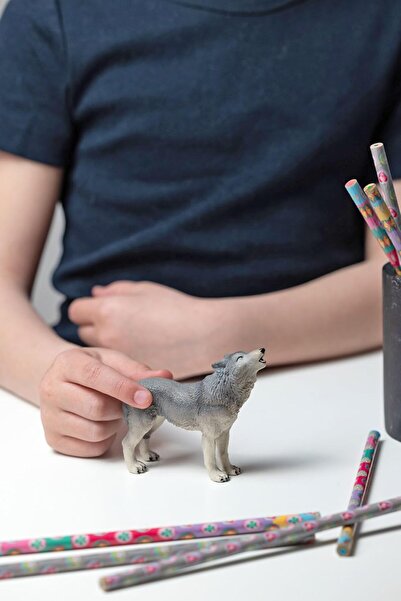 Papo Howling Wolf Figure, Multicolor