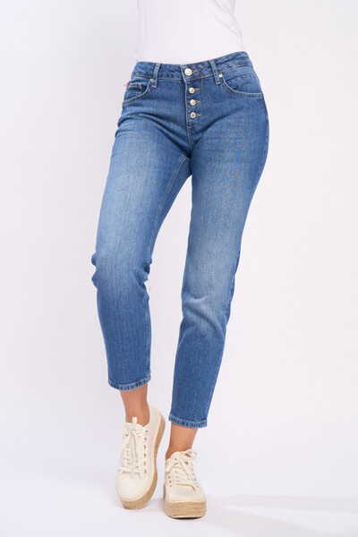 Lee Cooper Women's light-colored boyfriend jeans with studs