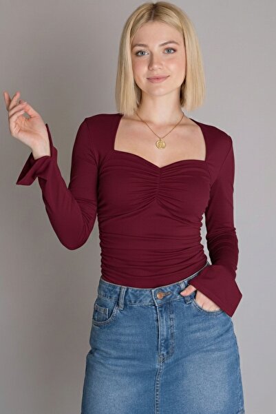 moddosa fashion Women's Sweetheart Neckline Gathered Front and Hem Slit Spanish Sleeve Blouse Bodysuit