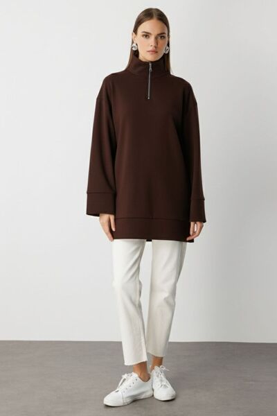 Mizalle Dik Yaka Yumuşak Dokulu Kahverengi Sweatshirt
