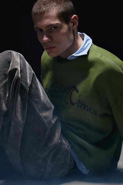 Pull & Bear STWD desenli yeşil sweatshirt