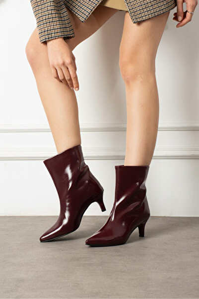 Yula Fashion Shoes Γυναικείες μπότες με κοντό τακούνι από τσαλακωμένο λουστρί...