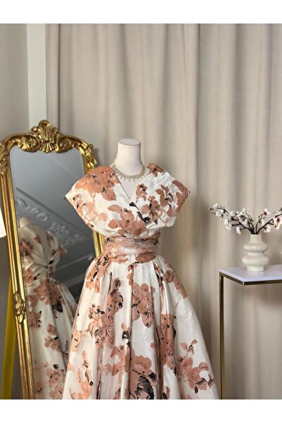 vanus fashion فستان مزهر بتصميم كلاسيكي 5518