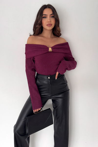 Noa Noa Women's Off-The-Shoulder Blouse with Buckle Detail – Burgundy Charm