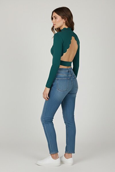 Nuve Wear Kadın Zümrüt Yeşili Sırt Dekolteli Lazer Kesim Uzun Kollu Dik Yaka ...