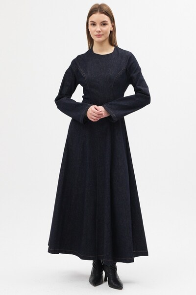 QANU فستان من الدنيم باللون الأزرق الداكن