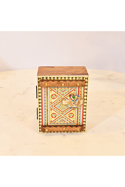 Crafted by Lifestyle صندوق تخزين خشبي مزخرف