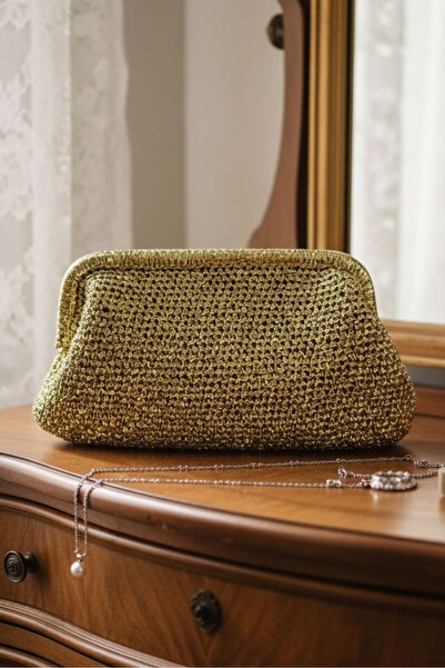 Uretti - Beyza 9093 7482 Handmade Gold Metallic Stylish Clutch Bag / 17 X 30 cm