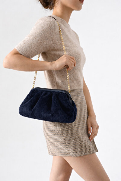 bahwar Plush Women's Shoulder Bag with Chain Strap