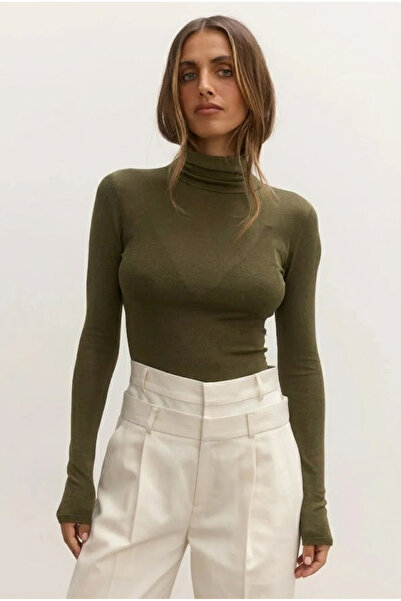 World Fashion Trends Fisherman collar knitted long sleeved blouse