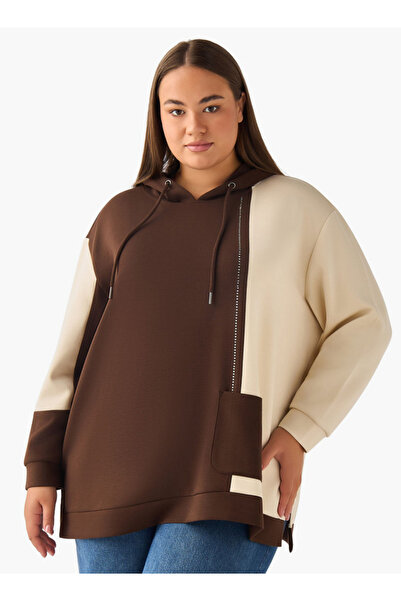 Ulla Popken هودي بتفاصيل ألوان متداخلة