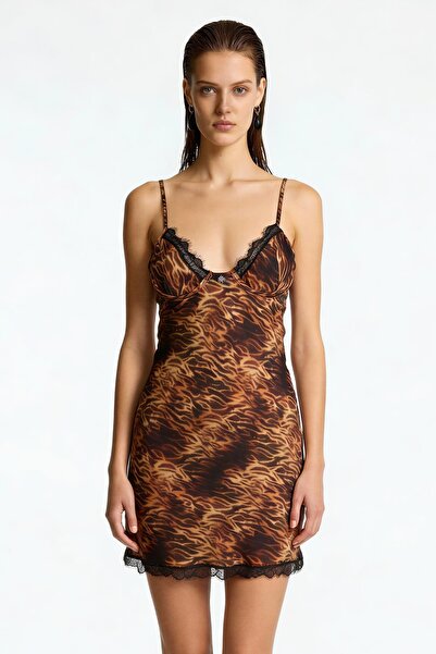 Feu De Elu Lioran patterned strappy short lace-trimmed satin nightgown