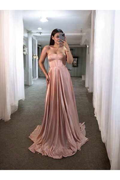 OLA Zaris İnce Saten Korse Ve Yırtmaç Detaylı Pudra Pembesi Abiye Elbise