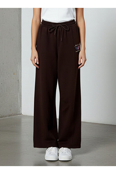 SP Characters بنطال قطني أرجل واسعة قصة مريحة متوسط ​​الارتفاع، مزين بطبعة ليلو وستيتش