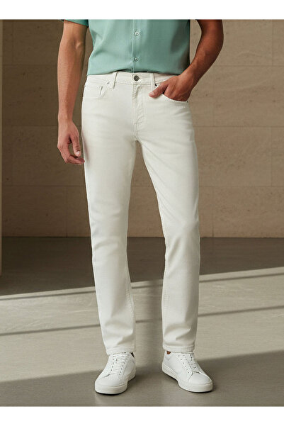 FAV Men Slim Fit Flexi Waist Pocket Jeans