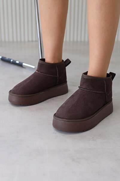 Stil Durağı St1073 model, new season short boots with a 3 cm sole, coffee color.