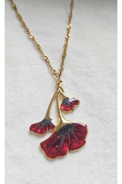 MITH SB TAKI قلادة من الفولاذ المقاوم للصدأ على شكل زهرة الجنكو الحمراء - ذهبية